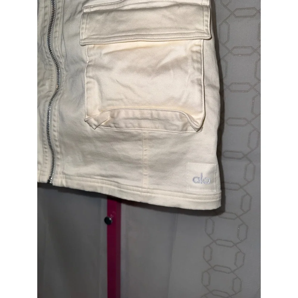 Alo Yoga Night Out Ivory Cargo Mini Skirt Full Zip Ribbed Waist Cream